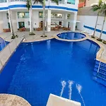 2 Bedroom Beachfront Apartment 2P1-Al4 With Pool And Wifi