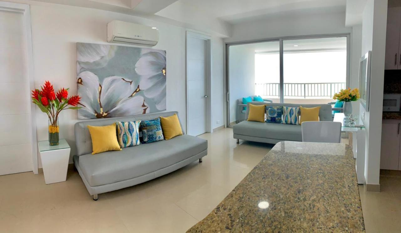 2 Bedroom Beachfront 2p1-al4 With Pool And Wifi Apartamento *