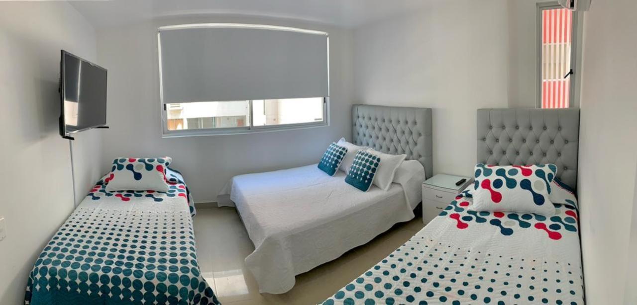 2 Bedroom Beachfront 2p1-al4 With Pool And Wifi Apartamento Cartagena