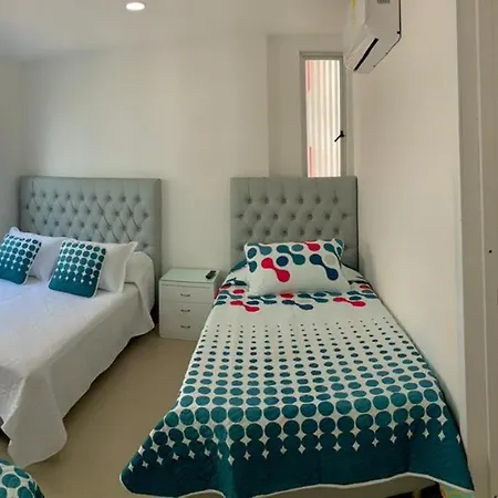 Apartamento 2 Bedroom Beachfront 2p1-al4 With Pool And Wifi Cartagena