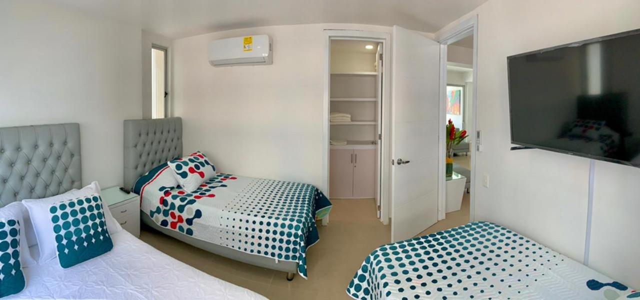 Apartment 2 Bedroom Beachfront 2p1-al4 With Pool And Wifi Cartagena