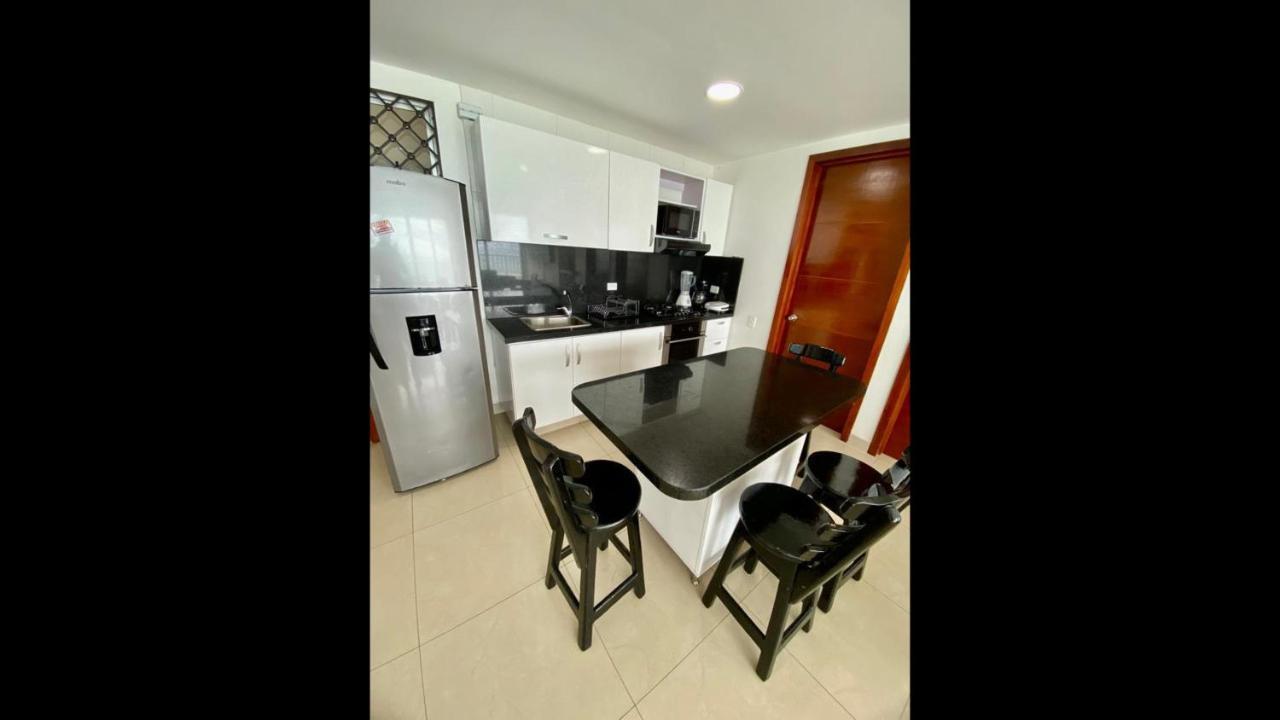 2 Bedroom Beachfront 2p1-al4 With Pool And Wifi Apartment Cartagena